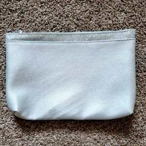 Cosmetic bag